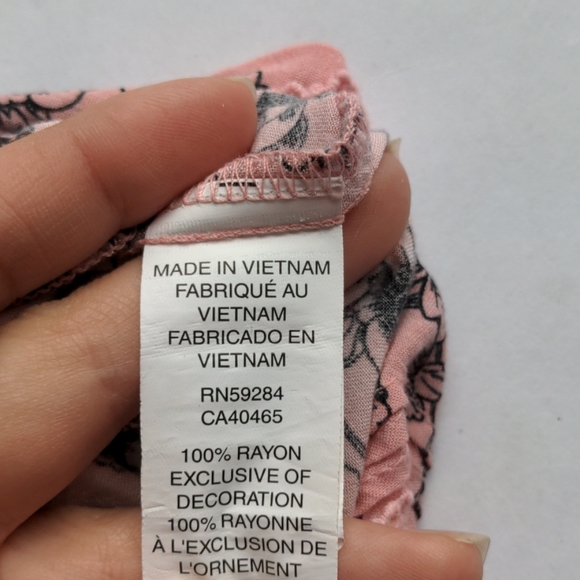 XS 4T Pink Floral Onesie Short Childrens Place - Picture 9 of 10